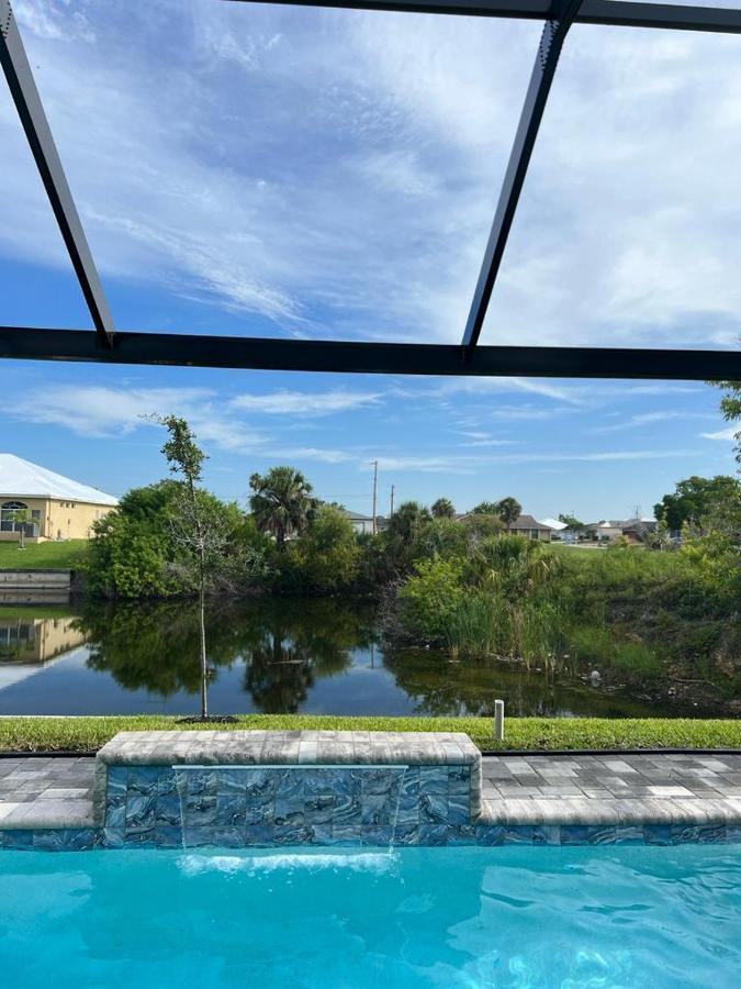 Newly Built Villa Ballerina With Heated Pool And Incredible View Into Beautiful Arrowheadcanal Cape Coral Exteriör bild